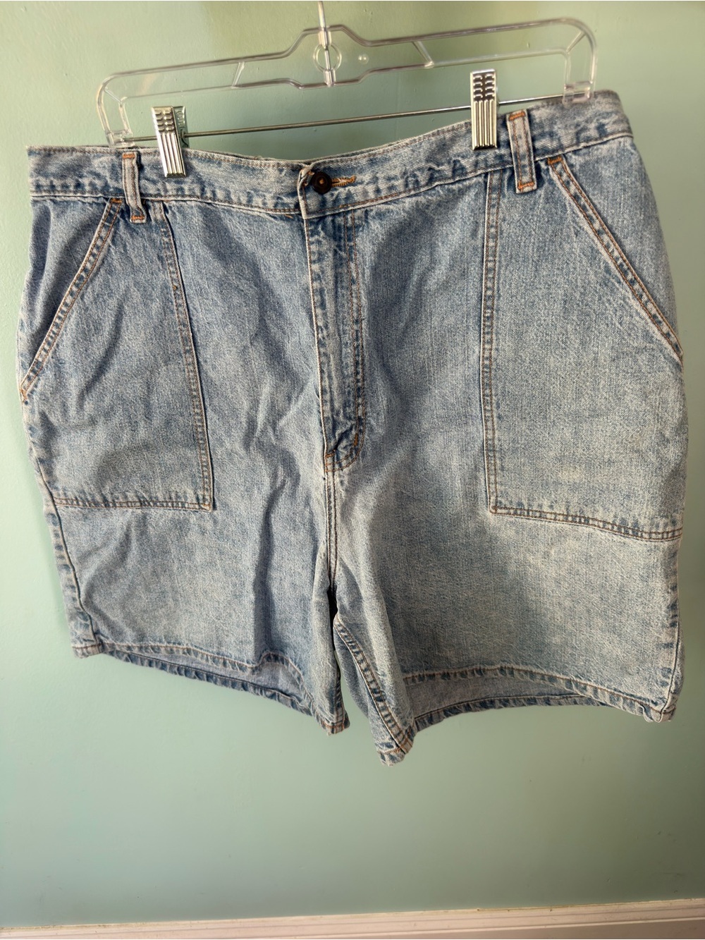 Light Wash Denim Women's Shorts - Classic Casual Size 20W